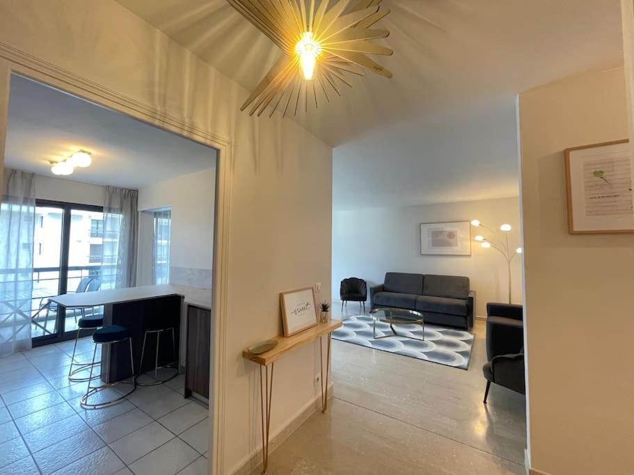 Le Mont-Veyrier, Parking Et Vue Apartment Annecy Exterior foto