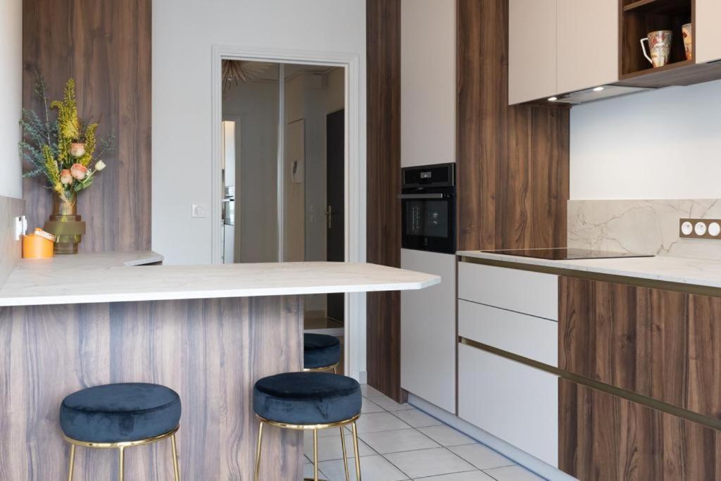 Le Mont-Veyrier, Parking Et Vue Apartment Annecy Exterior foto